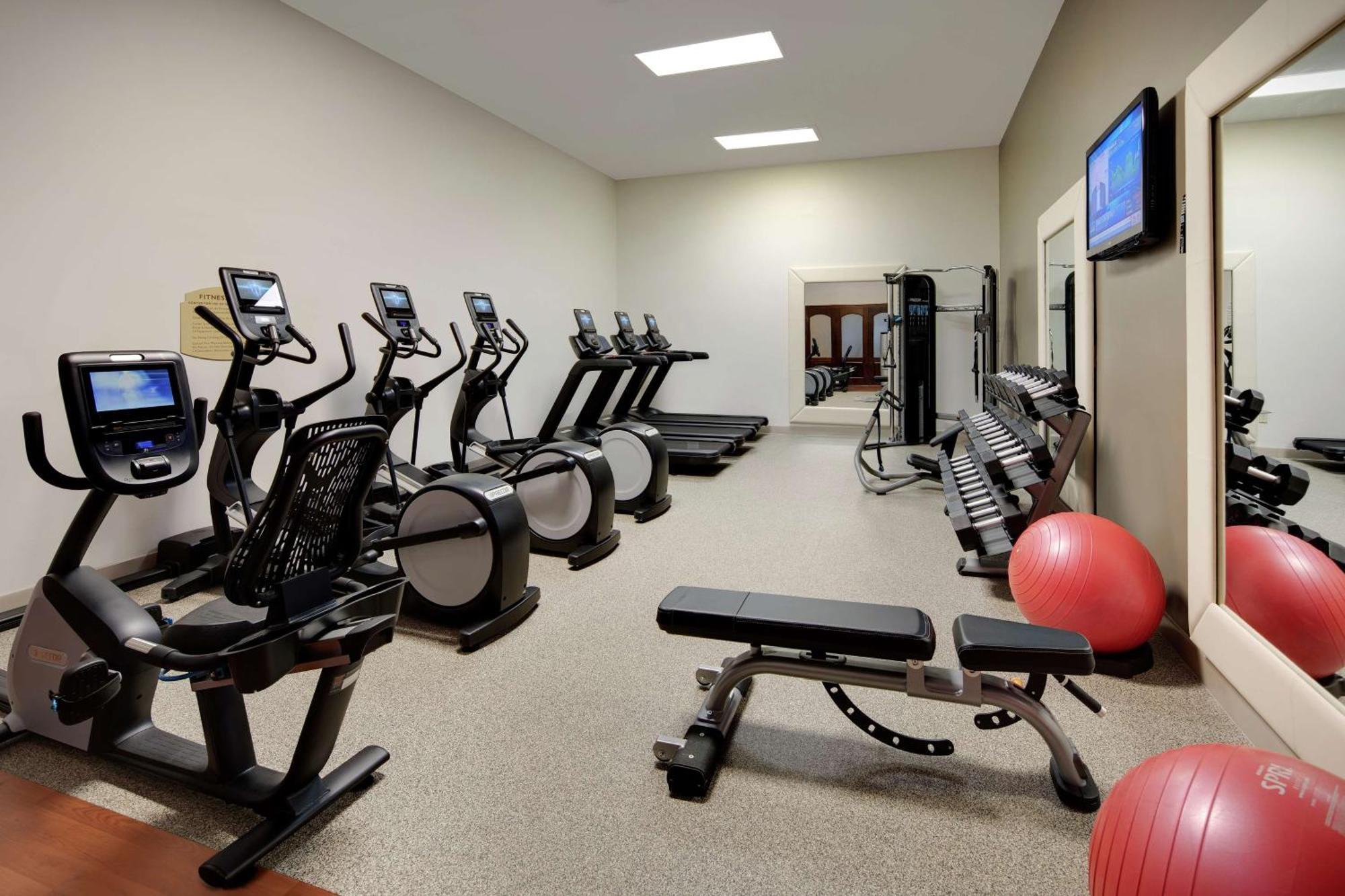 Embassy Suites Dallas - Park Central Area Экстерьер фото