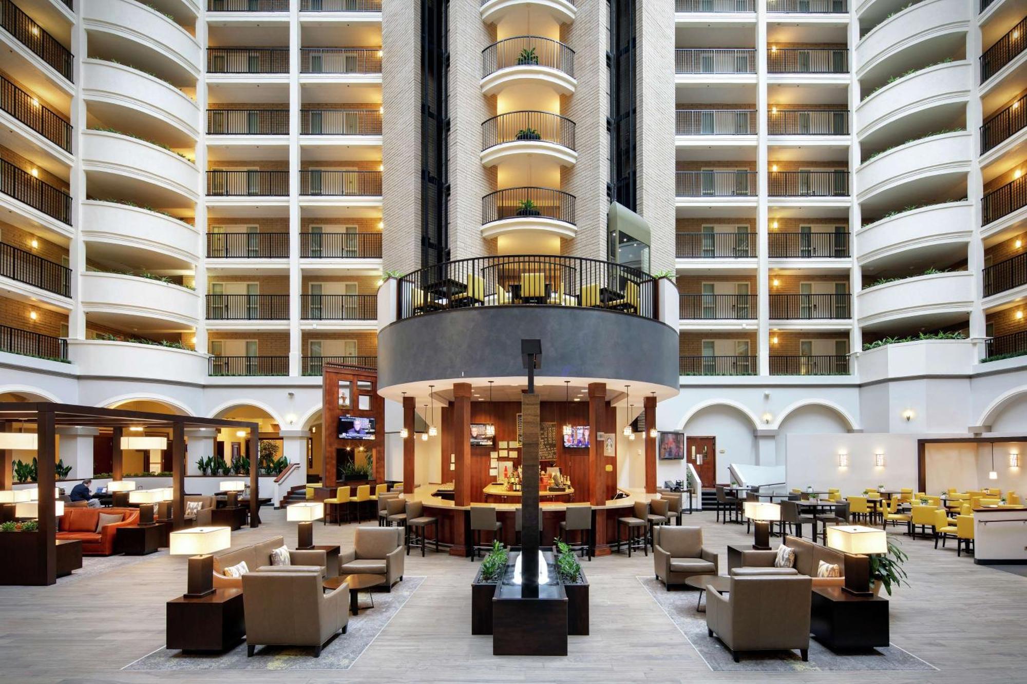 Embassy Suites Dallas - Park Central Area Экстерьер фото