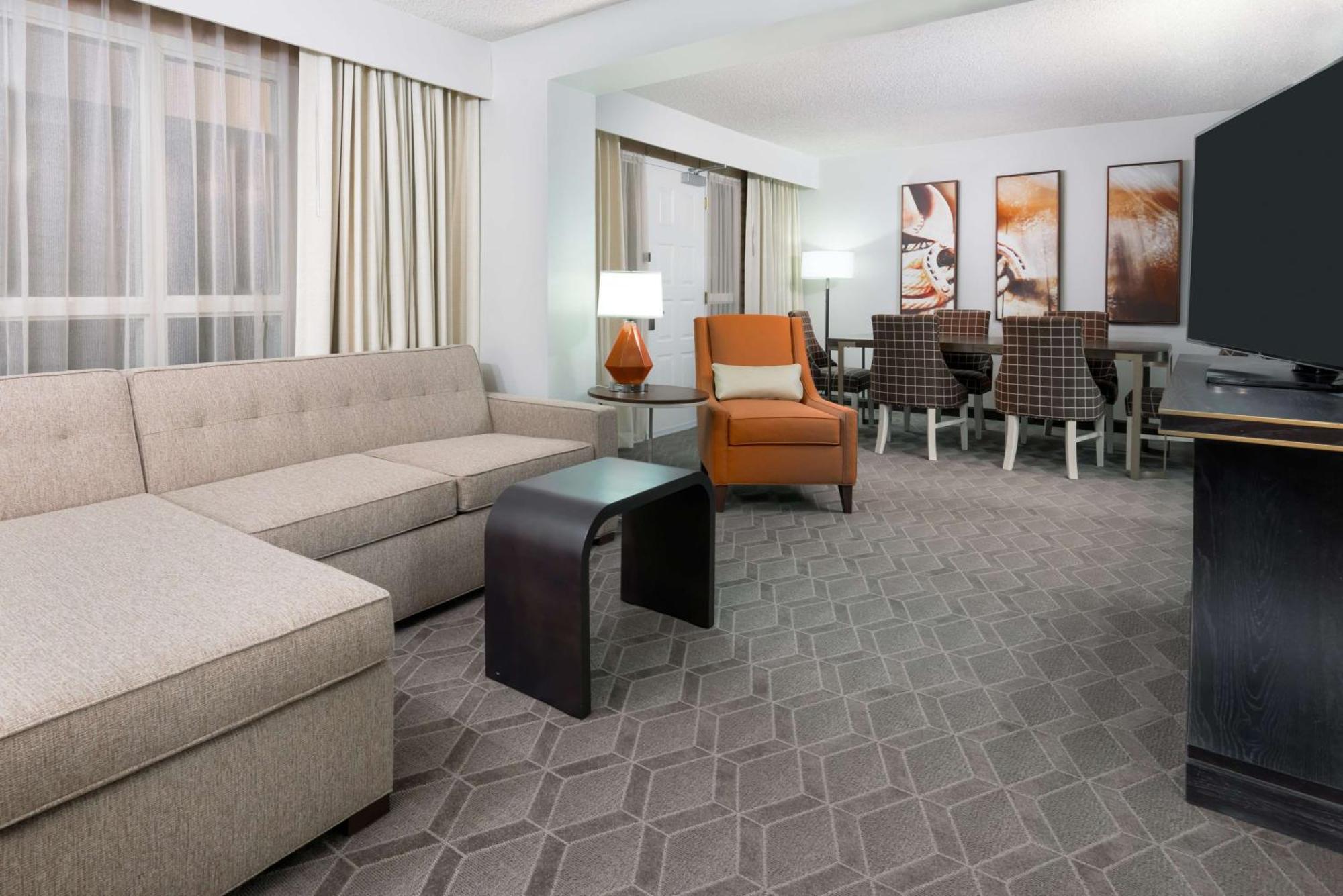 Embassy Suites Dallas - Park Central Area Экстерьер фото