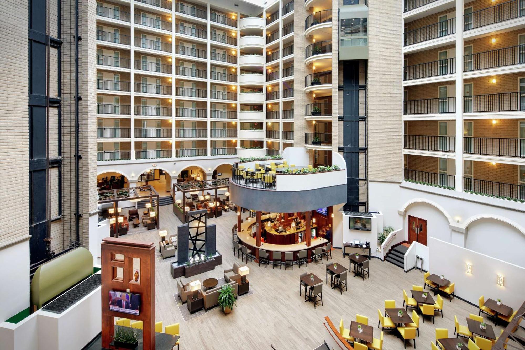 Embassy Suites Dallas - Park Central Area Экстерьер фото