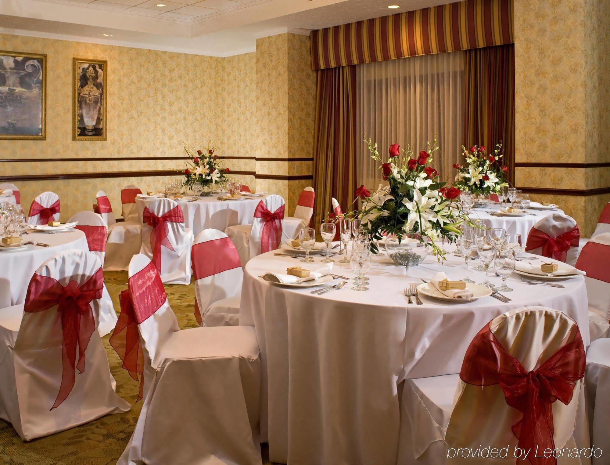 Embassy Suites Dallas - Park Central Area Экстерьер фото