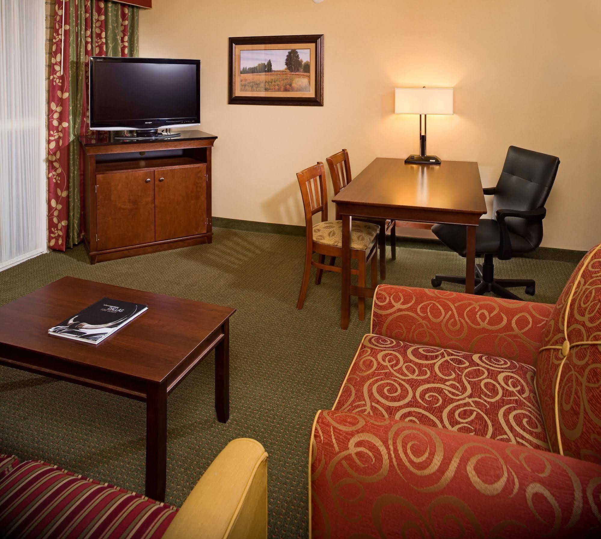 Embassy Suites Dallas - Park Central Area Экстерьер фото